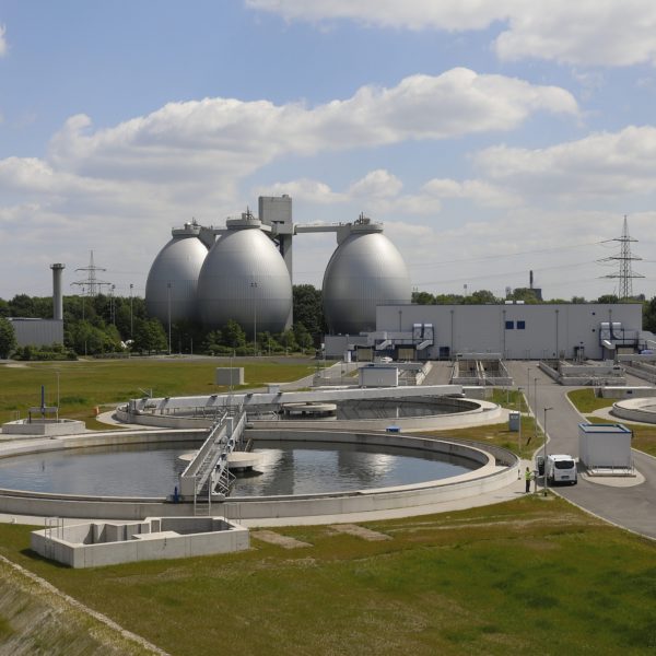 Emscher-Weg, Kläranlage Emschermündung, EGLV